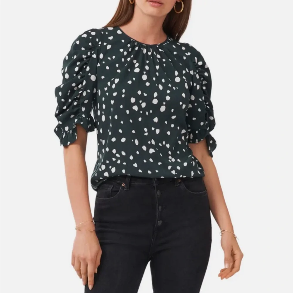 1.STATE Autumnal Colors Puff Sleeve Top Blouse Short in Animal Dots Green Medium - Picture 1 of 3